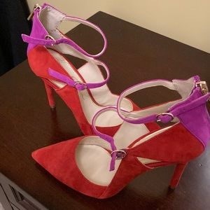 Jessica Simpson link and red suede pumps